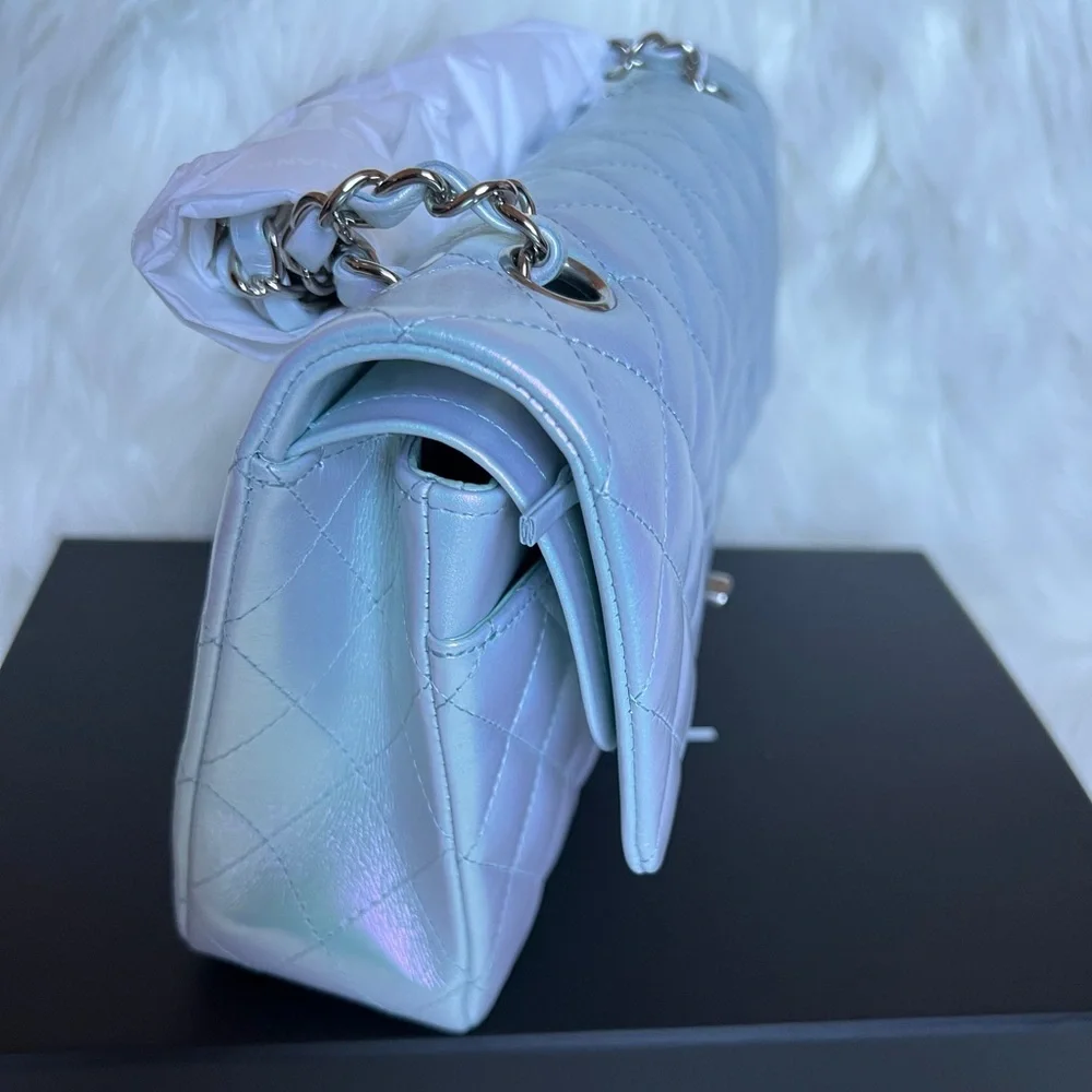 21K Chanel Classic Double Flap Quilted Diamond Medium Bag Iridescent Light Blue - Picture 5 of 7